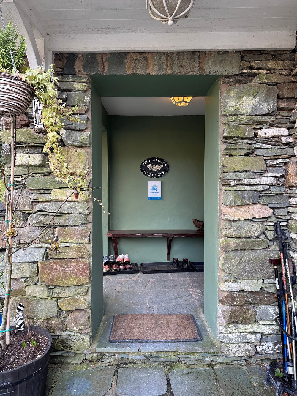 The entrance to Beck Allans Guest House